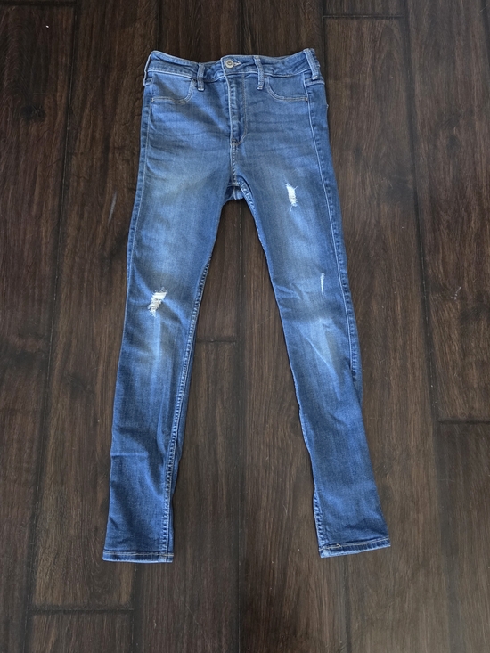 Hollister Denim - Hollister Women's Blue Stretch Jeggings with Subtle Distress